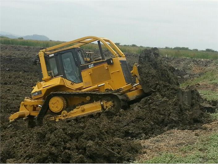 Tractores de Oruga Caterpillar D6M XL (Guayaquil)