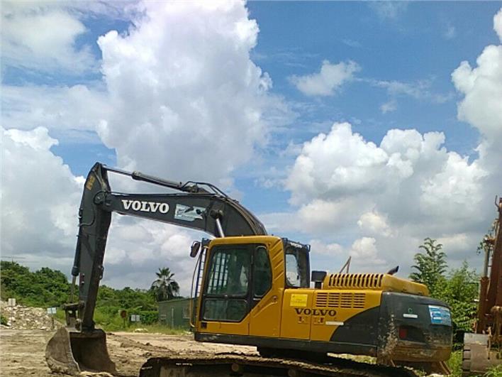 Excavadoras Volvo EC210BLC (Guayaquil)