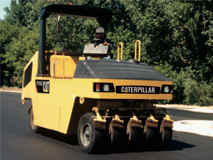 Rodillo Neumático Caterpillar PS-150C (Quito)