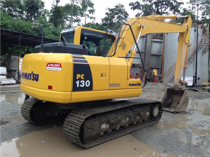 Excavadoras Komatsu PC 130 (Quito)