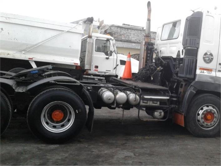 Cabezales Hino SS 700 (Quito)