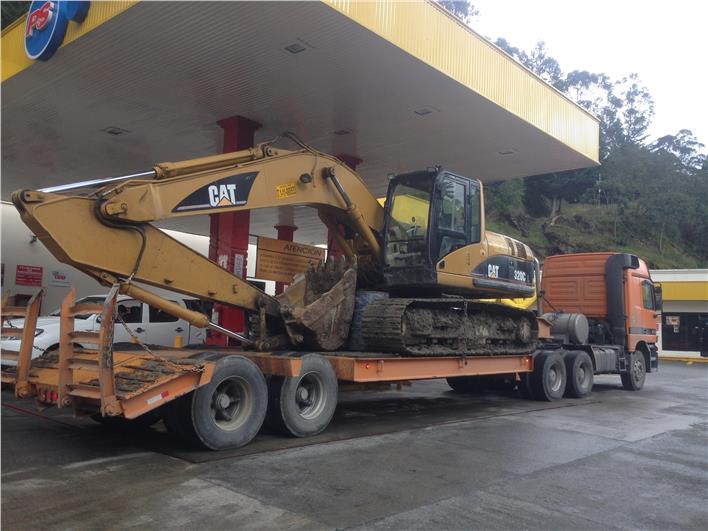 Excavadoras Caterpillar 320CL (Cuenca)