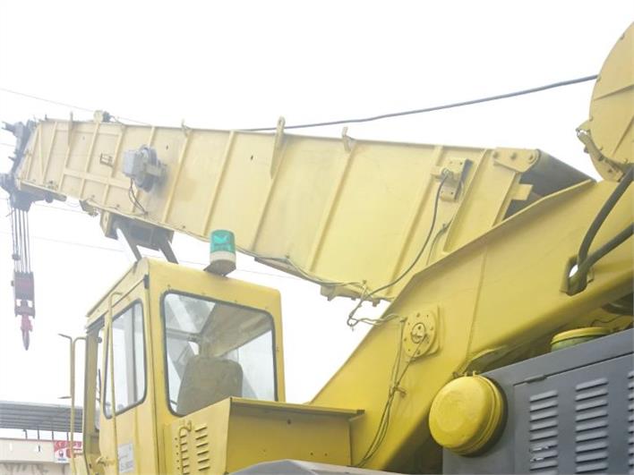 Grúas Móviles Grove MANTA (Manta)