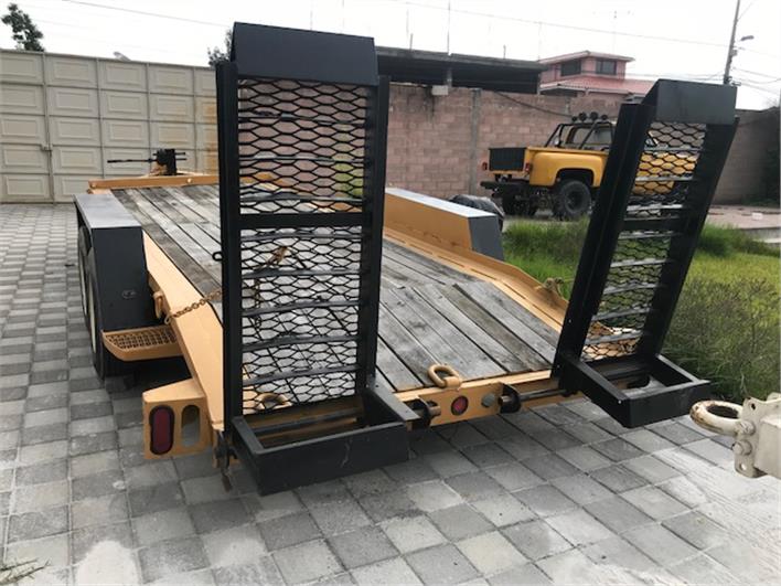 Remolques cama baja Tadano TOWMASTER (Quito)