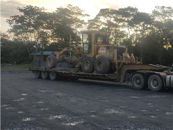 Motoniveladoras Caterpillar 140H (Puyo)