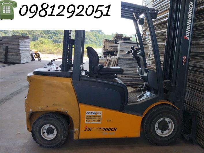 Montacargas Jungheinrich TFG425 (Puyo)