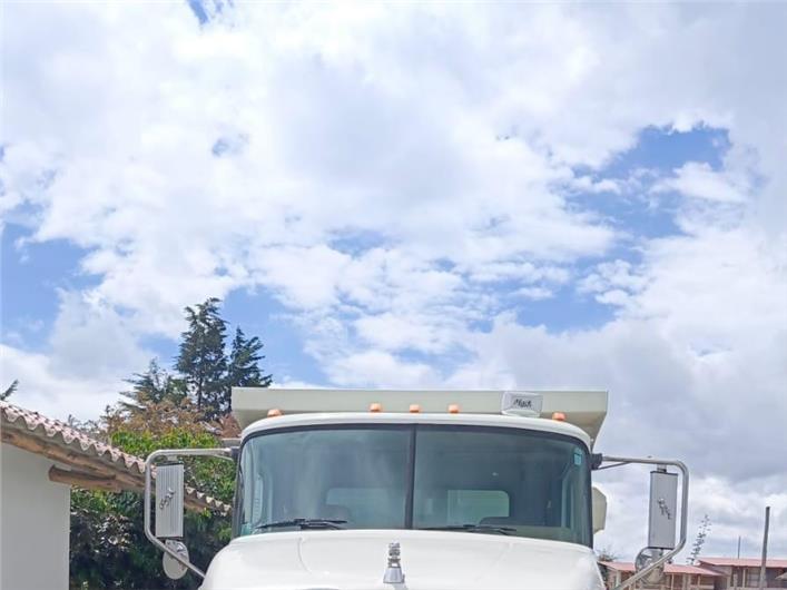 Volquetas Mack GU 813E (Cayambe)