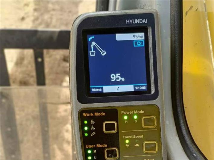 Excavadoras Hyundai R360LC , DE 36 TONELADAS,TRABAJANDO,COMPLETAMENTE OPERATIVA, CUCHARON REFORZADO DE 2M3. CONTACTO 0994438375 (Quito)