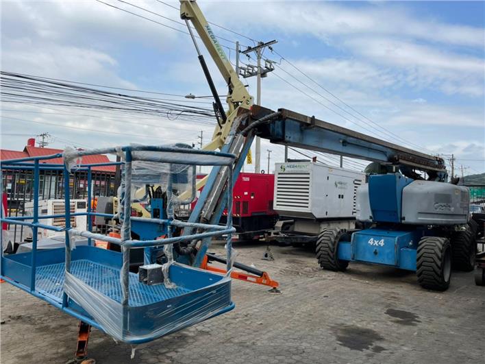 Elevadores personales Genie Z80-60 (Guayaquil)