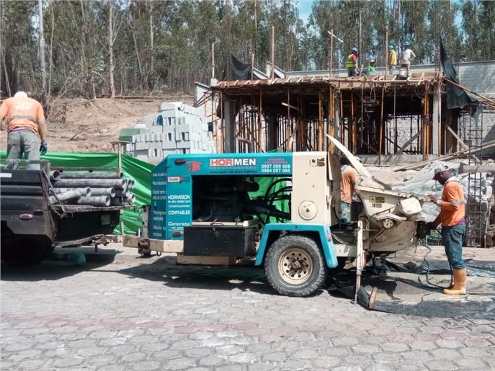 Mixers Hyundai HD270 (Quito)