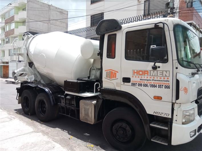 Mixers Hyundai HD270 (Quito)