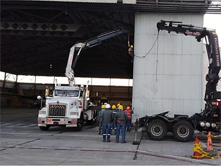 Grúas Móviles Hino 2012 (Latacunga)
