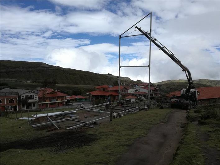 Grúas Móviles Hino 2012 (Latacunga)