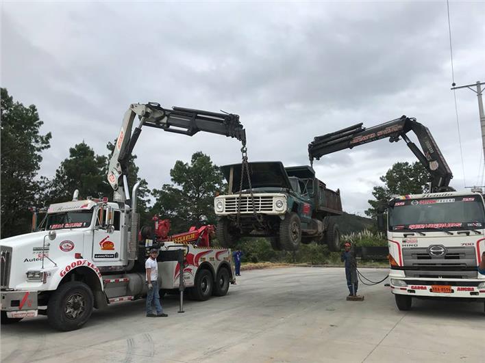 Grúas Móviles Hino 2012 (Latacunga)