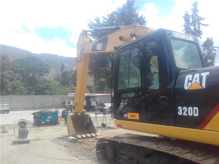 Excavadoras Caterpillar 320CL (Quito)