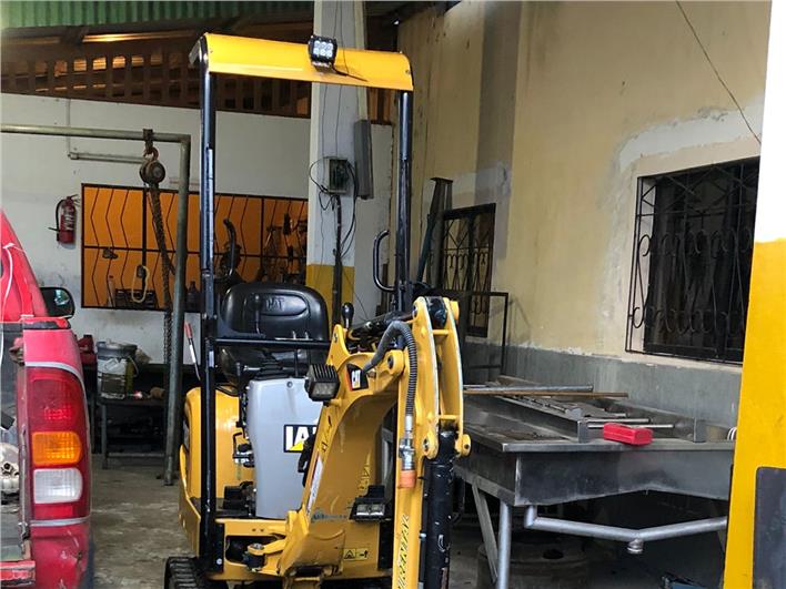 Miniexcavadoras Caterpillar 300.9D (Ambato)