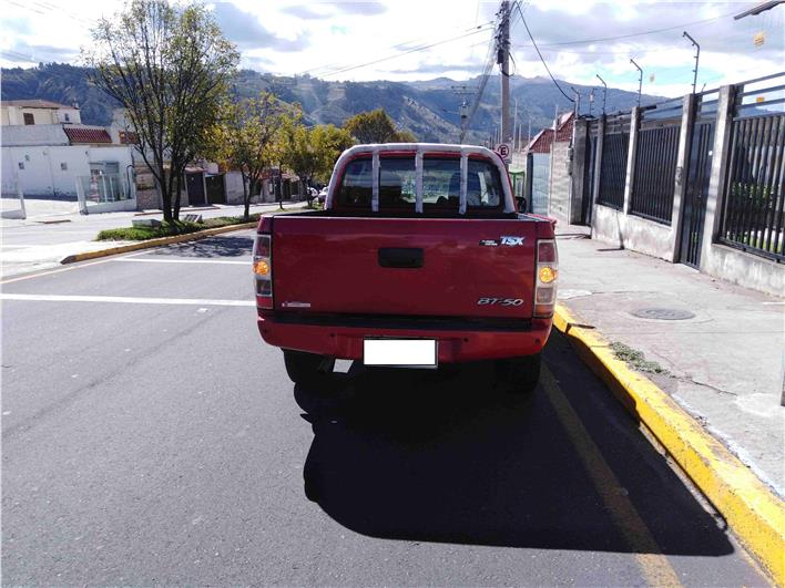 Camionetas 4x4 Mazda BT-50 CD STD DIESEL (Ambato)