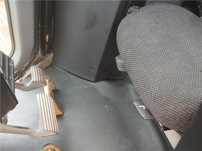 Tractores de Oruga Caterpillar D7R2 (Portoviejo)