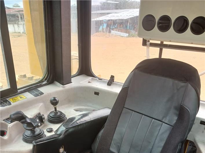 Tractores de Oruga Caterpillar D7R2 (Portoviejo)