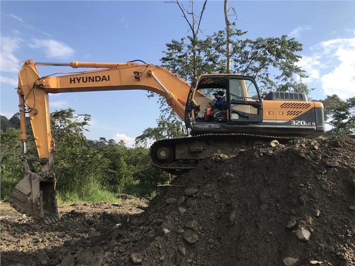 Excavadoras Hyundai 320LC-9 (Zamora)